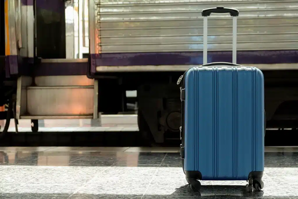 valise bleue à roulettes