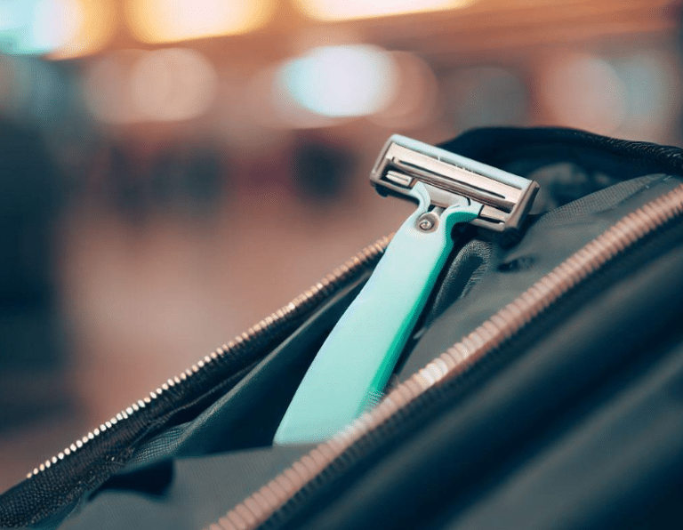Rasoir en bagage cabine : ce que vous devez savoir avant de partir